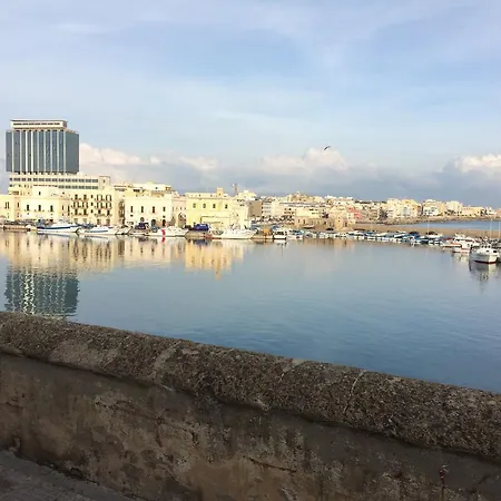 Vakantiehuis Arcobaleno Sant Isidoro (Apulia)